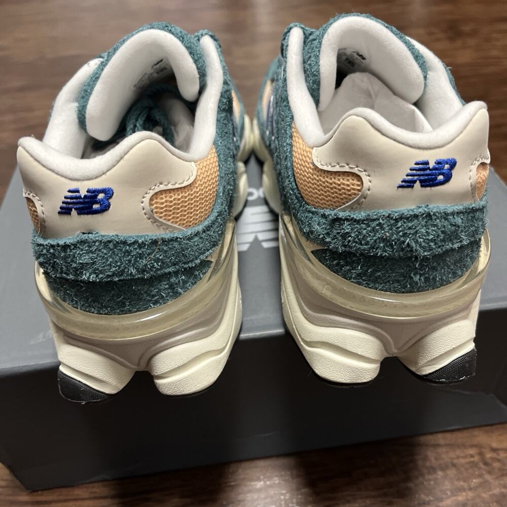 New Balance 9060 Womens Size 7.5 Shoes New Spruce Peach Sneakers GC9060GP NEW - Picture 6 of 7